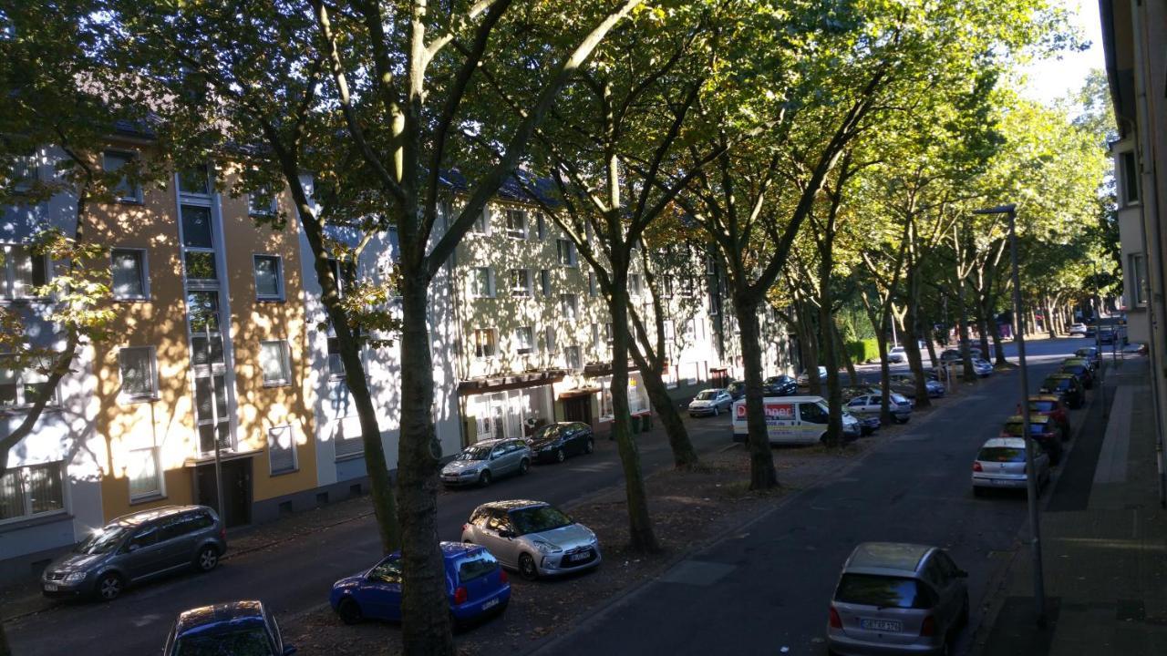 Ferienwohnung ROSA.Zentral : nähe CentrO, HBF Düss. 40min Oberhausen  Exterior foto