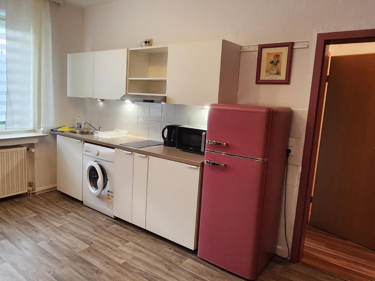 Ferienwohnung ROSA.Zentral : nähe CentrO, HBF Düss. 40min Oberhausen  Exterior foto