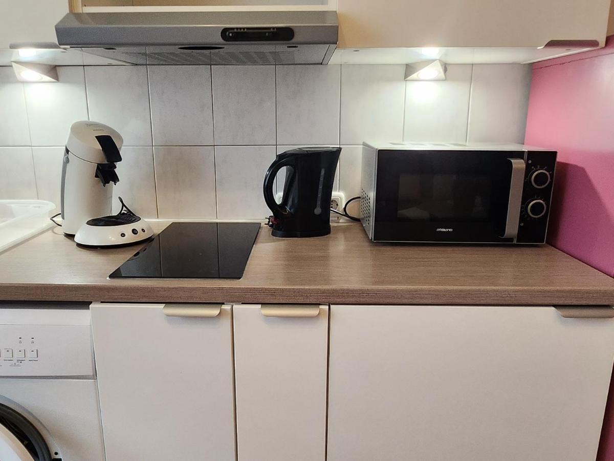 Ferienwohnung ROSA.Zentral : nähe CentrO, HBF Düss. 40min Oberhausen  Exterior foto